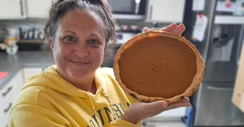 Quick & Easy Pie Crust Recipe w/ Bonus Easy Pumpkin Pie Video